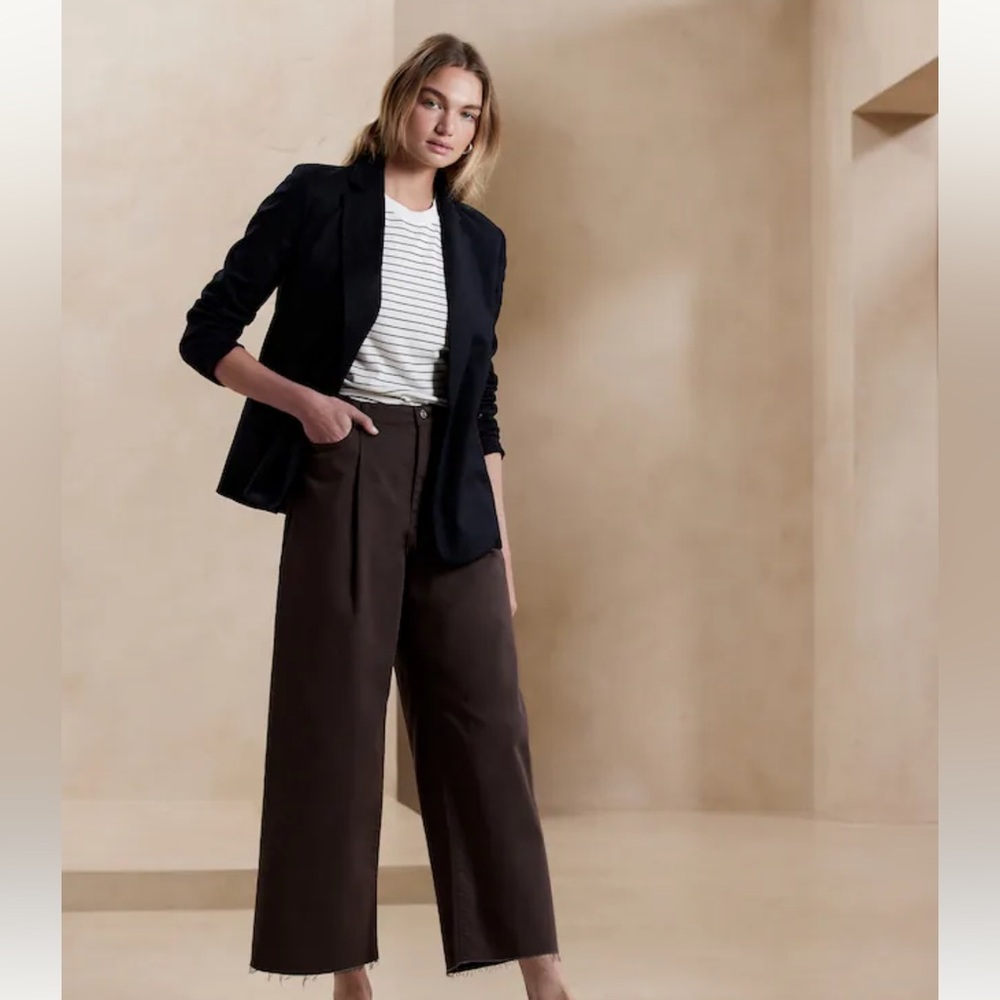 Banana Republic High Rise Wide Leg Cropped Jeans NWT